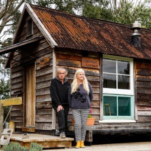 Colonial Cottage Style Tiny House Built For Only $8000