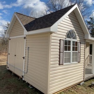 Cute-As-A-Button Small Cottage For Sale