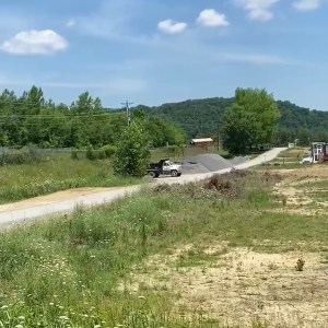 10’x32’ Freedom Tiny Home heading to its owner! Delivery by johnhauls.com 🏡🚚🤩