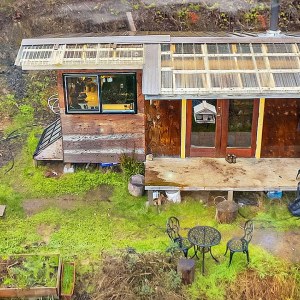 Couple Living in a Low-Cost Tiny Cabin for More Financial Freedom
