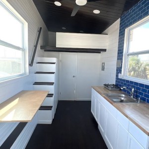 New Tiny House Blends Simplicity With Functionality