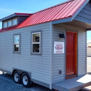 Live Simply and Affordable In This Tiny House For Sale