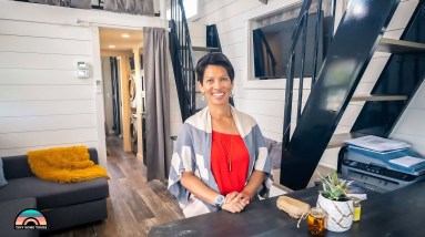 She lives simply in this gorgeous tiny house ❤️ 4 She lives simply in this gorgeous tiny house ❤️
