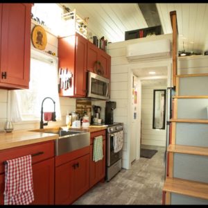 Young Couples Beautiful Starter Tiny House - Home Ownership On A Budget